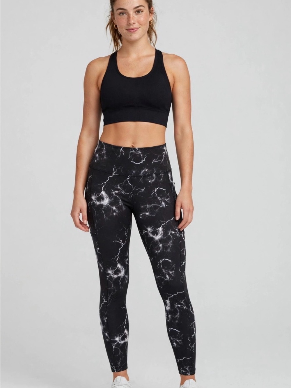 High-Rise Black Lightning Bolt Print Leggings with pockets - Womens L